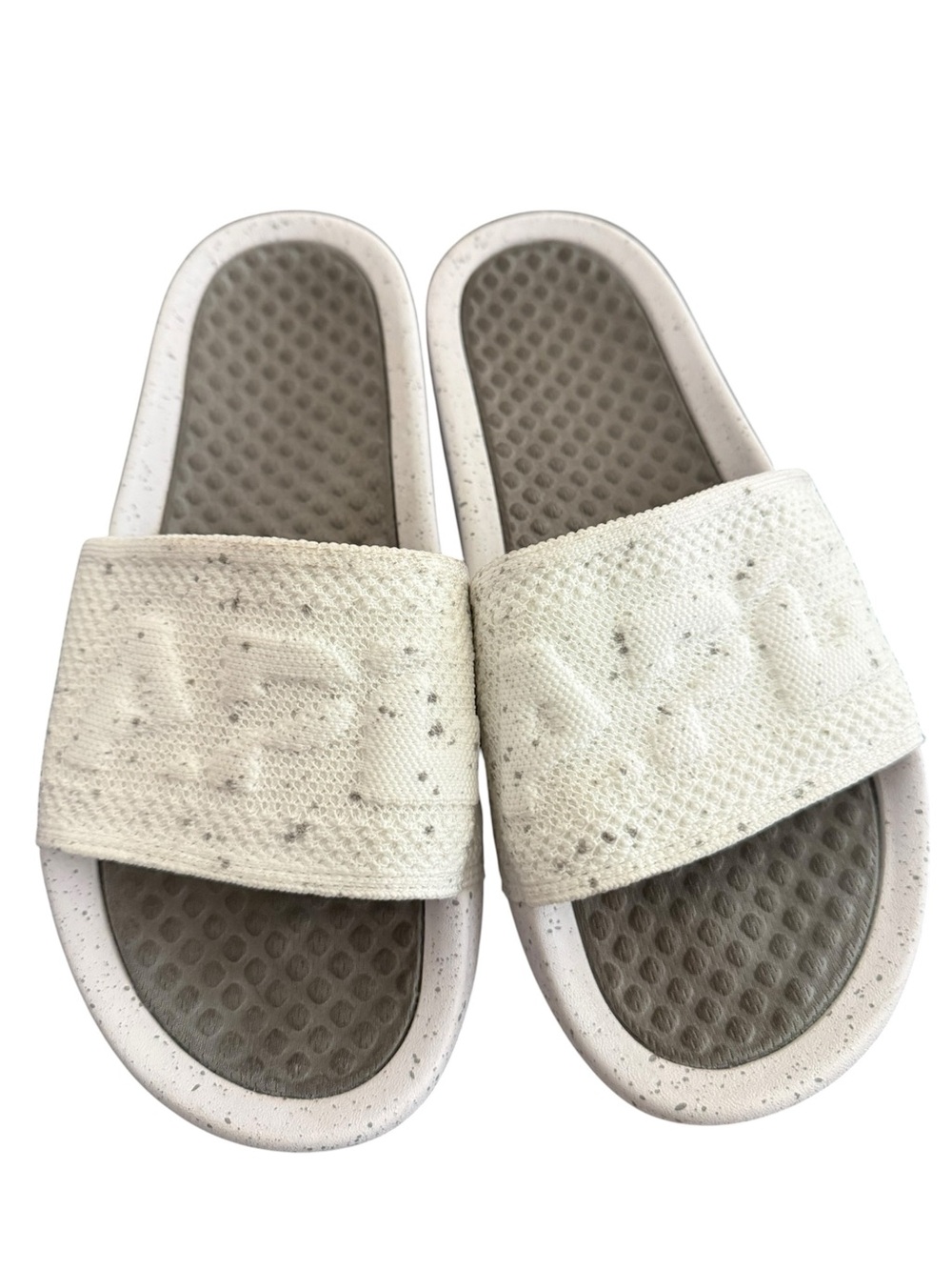 APL BL Techloom Slide Sandals white with gray speckles size 8